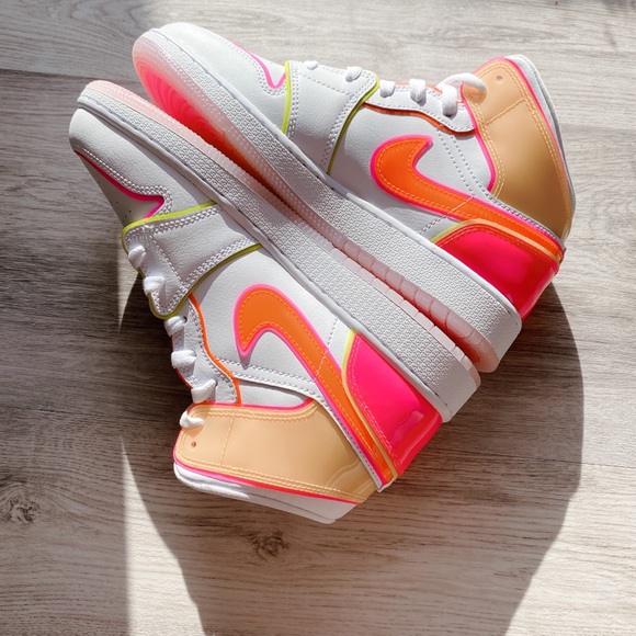 Nike Air Jordan AJ 1 mid glow - Picture 7 of 14